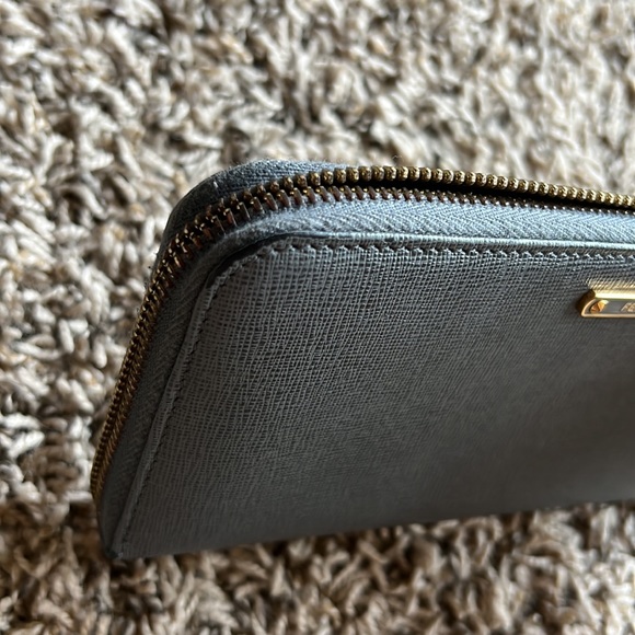 Fendi zip around wallet - Picture 6 of 9